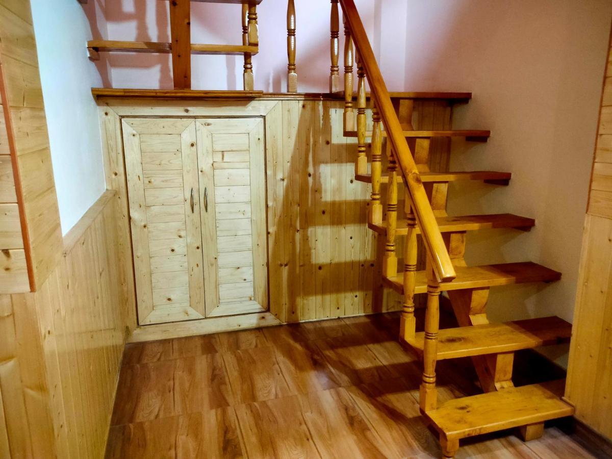 Hotel Anupam By Mid Orchard, Kasol Esterno foto