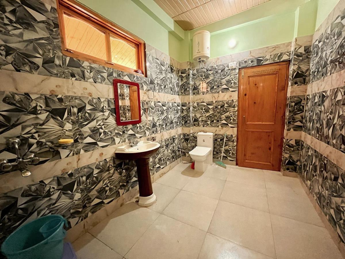 Hotel Anupam By Mid Orchard, Kasol Esterno foto